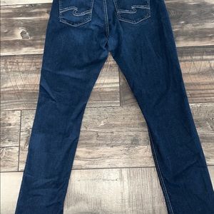 Silver Jeans Co. Avery Straight. Size W31/L32